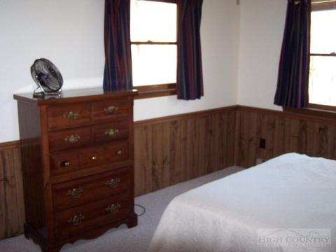165 Penny Ln, Deep Gap, NC 28618 photo 4