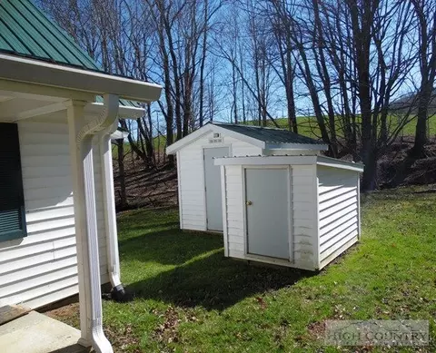 159 Clyde Houck Rd, Todd, NC 28684 photo 9