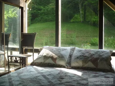 1606 Bee Tree Rd, Lansing, NC 28643 photo 3