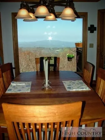 115 Shamrock Ln, Beech Mountain, NC 28604 photo 4
