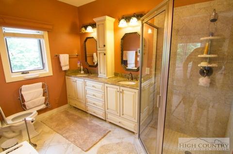 219 Apache Ln, Boone, NC 28607 photo 7
