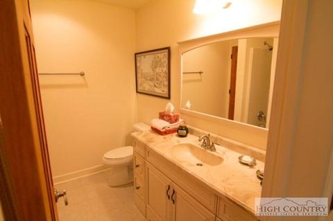 219 Apache Ln, Boone, NC 28607 photo 11