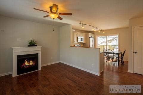 804 Tarleton Cir, Boone, NC 28607 photo 3