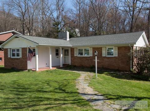 192 Cherrybrook Ln, Boone, NC 28607 photo 1