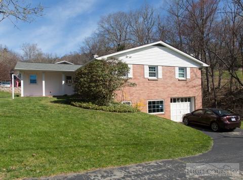192 Cherrybrook Ln, Boone, NC 28607 photo 2