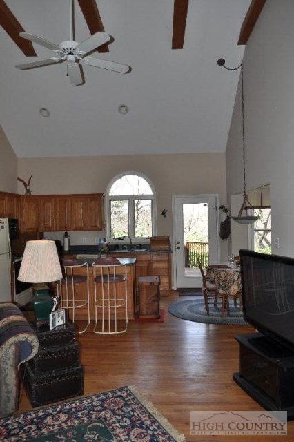 875 Pine Hill Rd, Boone, NC 28607 photo 3