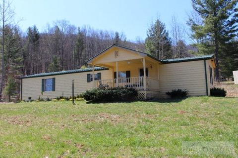160 Pine Dr, Lansing, NC 28643 photo 1