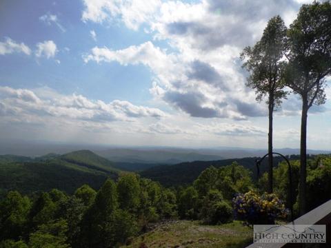 125 Ridge Rd, Roaring Gap, NC 28668 photo 2