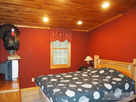 675 Ray Davis Rd, Lansing, NC 28643 photo 19