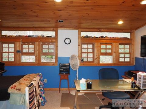 675 Ray Davis Rd, Lansing, NC 28643 photo 20