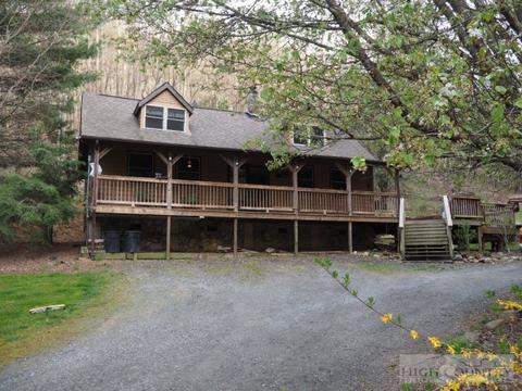 675 Ray Davis Rd, Lansing, NC 28643 photo 1