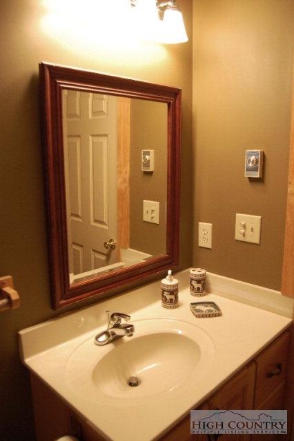 279 Streamside Ln, Seven Devils, NC 28604 photo 3