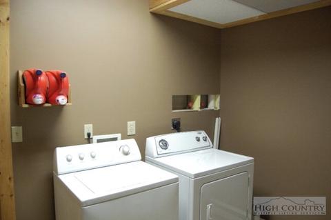 279 Streamside Ln, Seven Devils, NC 28604 photo 7
