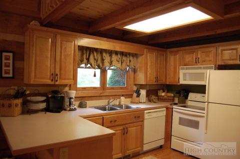 279 Streamside Ln, Seven Devils, NC 28604 photo 18