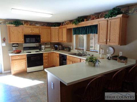 161 Edna Perry Rd, Crumpler, NC 28617 photo 5