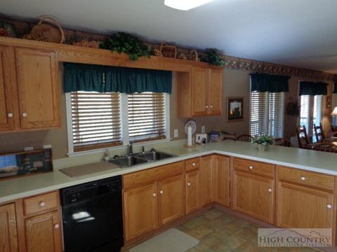161 Edna Perry Rd, Crumpler, NC 28617 photo 4