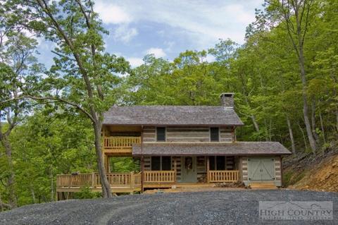 837 Tomahawk Dr, Todd, NC 28684 photo 2
