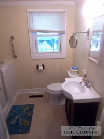 202 Boyd St, Maiden, NC 28650 photo 17
