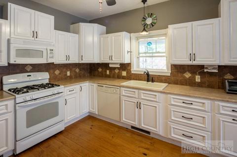 376 Daniel Dr, Boone, NC 28607 photo 5