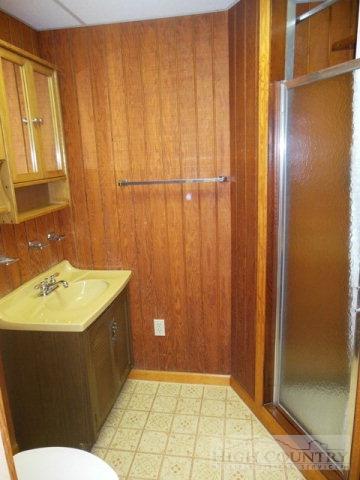 360 Fraser Rd, Sparta, NC 28675 photo 3
