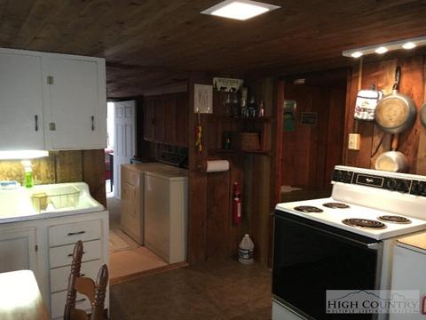 544 Stidhams Rd, Lansing, NC 28643 photo 7