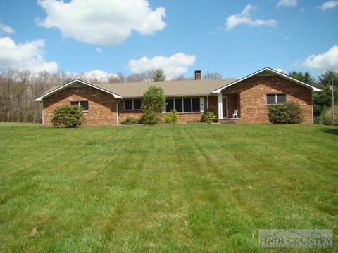 3262 Bamboo Rd, Boone, NC 28607 photo 1