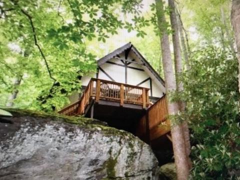 614 Cherry, Boone, NC 28607 photo 3
