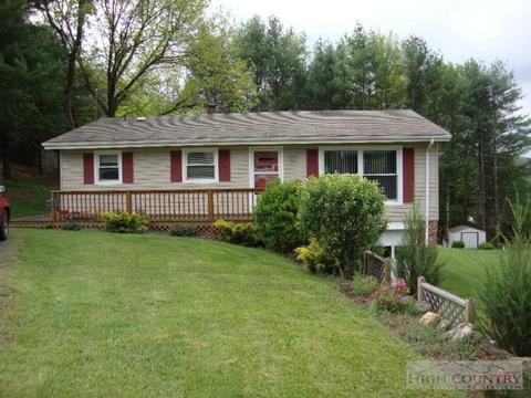 237 Knollview Dr, Jefferson, NC 28640 photo 2