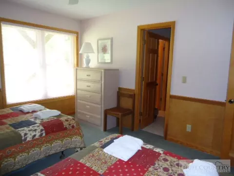 105 Meadowview Cir, Beech Mountain, NC 28604 photo 4