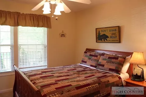 152 Green Meadows Dr, Todd, NC 28684 photo 10