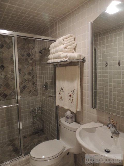 1264 Hickory, Boone, NC 28607 photo 10