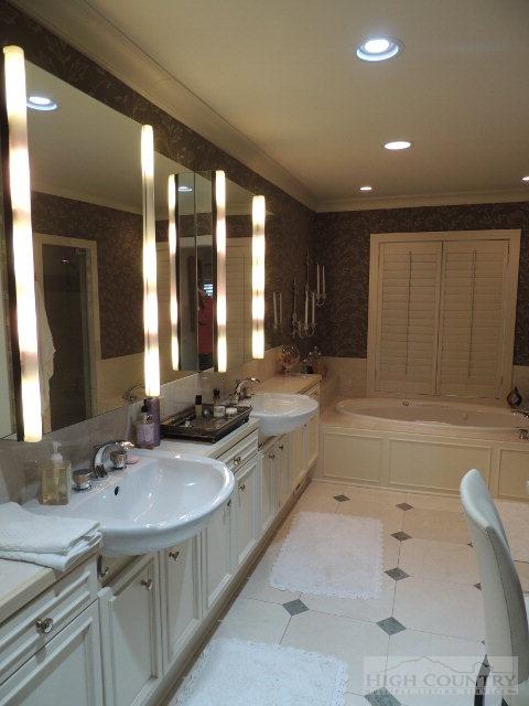 1264 Hickory, Boone, NC 28607 photo 4
