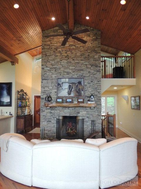 1264 Hickory, Boone, NC 28607 photo 3