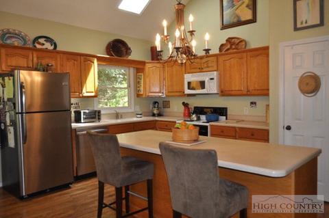 751 Pine Hill Rd, Boone, NC 28607 photo 3