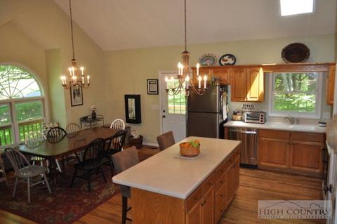 751 Pine Hill Rd, Boone, NC 28607 photo 4