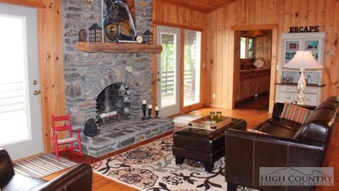 162 Summit Dr, Todd, NC 28684 photo 4