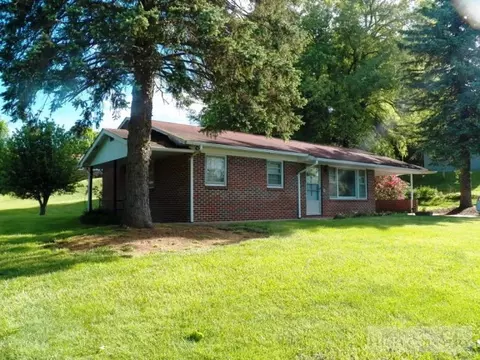 246 Valleyview Dr, Jefferson, NC 28640 photo 9