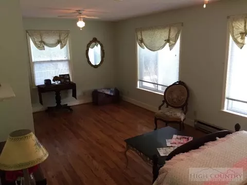117 Thomas St, Jefferson, NC 28640 photo 5
