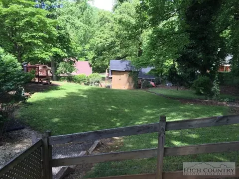 117 Thomas St, Jefferson, NC 28640 photo 9