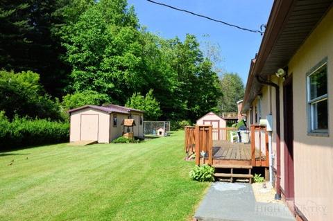 1405 Deep Ford Rd, Lansing, NC 28643 photo 5