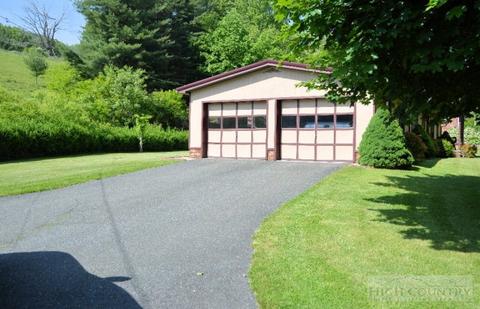 1405 Deep Ford Rd, Lansing, NC 28643 photo 8