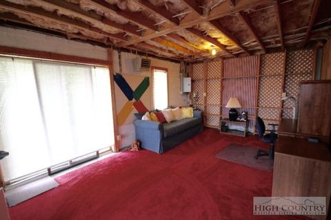 160 Snow Cloud Dr, Seven Devils, NC 28604 photo 27