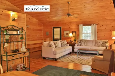 621 Calloway, Boone, NC 28607 photo 3