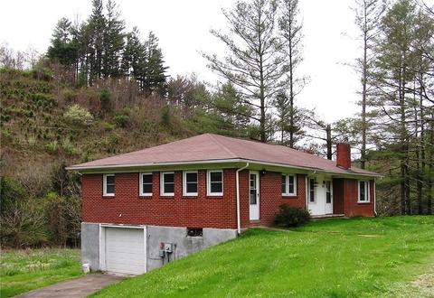 142 Ivan Trivett Rd, Vilas, NC 28692 photo 2