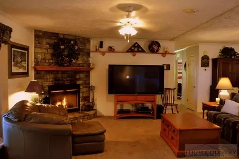 154 Smokey Bear Ln, Deep Gap, NC 28618 photo 10
