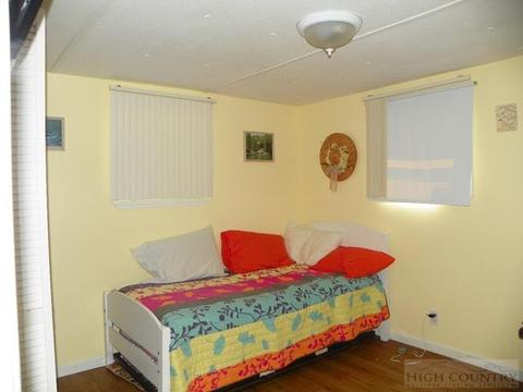 438 Jakes Mountain Rd, Deep Gap, NC 28618 photo 5
