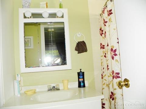 438 Jakes Mountain Rd, Deep Gap, NC 28618 photo 3
