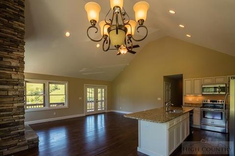 152 Kyles Path, Vilas, NC 28692 photo 5