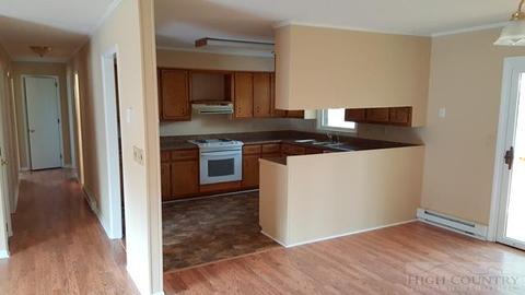 111 Maple Dr, Boone, NC 28607 photo 9