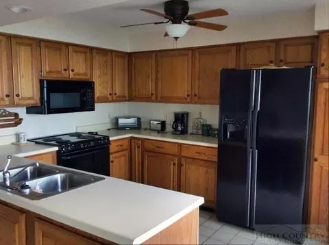 106 Beechtop Rd, Beech Mountain, NC 28604 photo 15